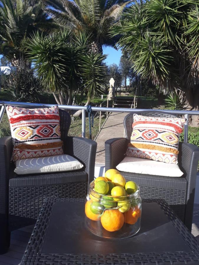 Boat And Breakfast Fiumicino - Roma Hotel Ostia Antica Bagian luar foto